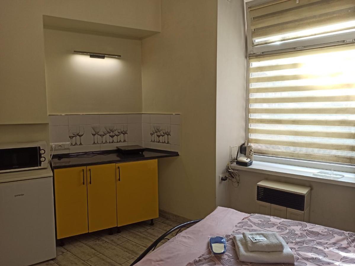 Smart Yellow Apartment-15 Хв Від Жд Вокзалу Leópolis Exterior foto