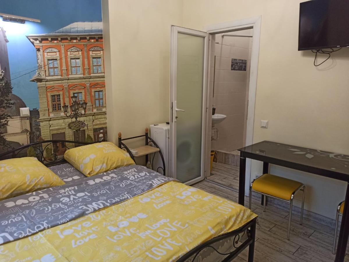 Smart Yellow Apartment-15 Хв Від Жд Вокзалу Leópolis Exterior foto